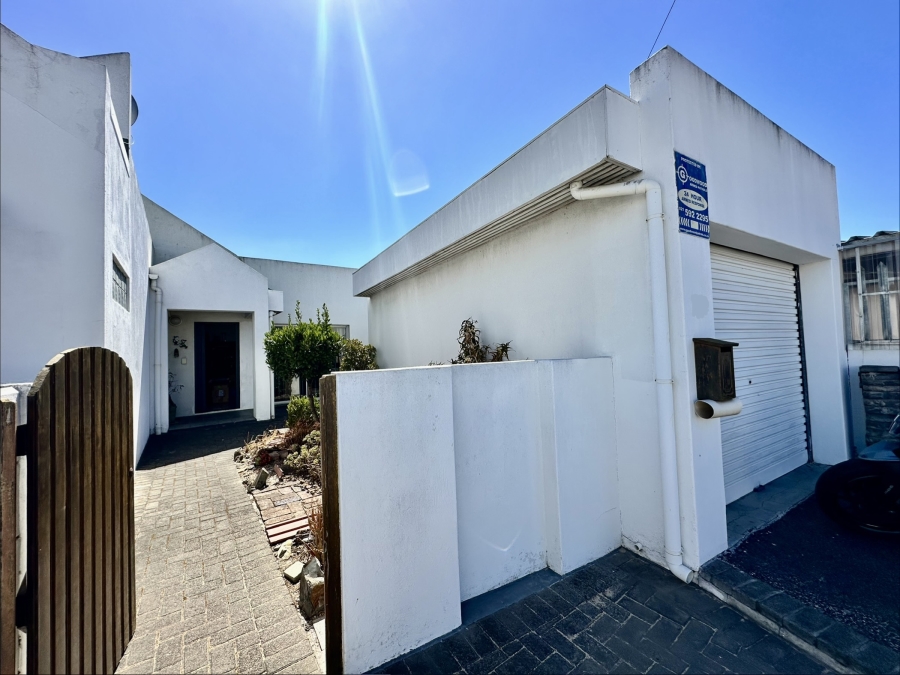 2 Bedroom Property for Sale in Vasco Estate Western Cape
